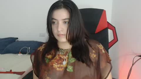 jessicared18 online show from September 19, 2025, 1:56 pm