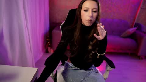 Snapshot of jeyssy69 chatting on February 1, 2025, 1:44 am Jeyssy also Andra  online show from February 1, 2025, 1:44 am