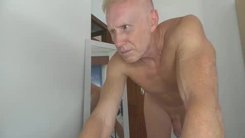 Snapshot of jhonpelopaja2 chatting on October 17, 2025, 1:35 pm jhonpelopaja2 online show from October 17, 2025, 1:35 pm