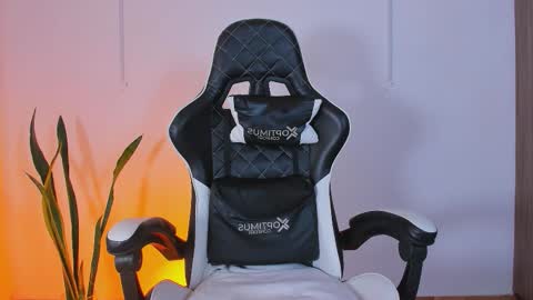 Snapshot of jhors_silv chatting on November 2, 2025, 5:48 pm Jhors online show from November 2, 2025, 5:48 pm