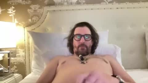 Snapshot of jimboo400 chatting on February 11, 2025, 11:44 pm jimboo400 online show from February 11, 2025, 11:44 pm