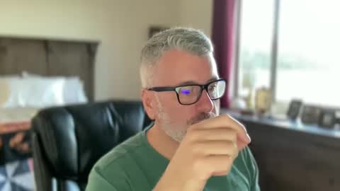 Dad of Three online show from December 6, 2024, 3:33 pm