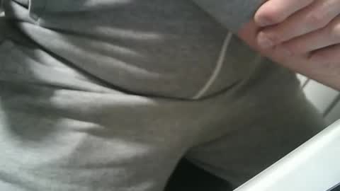 Snapshot of jimmychongax chatting on February 16, 2025, 8:22 pm Jimmychongax online show from February 16, 2025, 8:22 pm