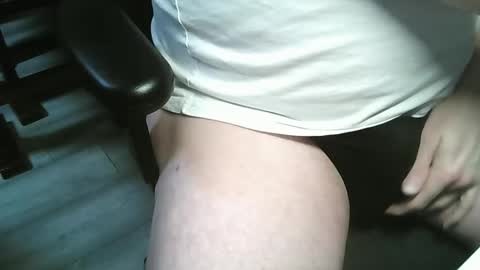 Snapshot of jimmychongax chatting on February 21, 2025, 11:32 pm Jimmychongax online show from February 21, 2025, 11:32 pm