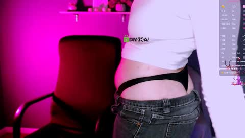 Snapshot of jina_toys chatting on November 19, 2025, 8:53 pm jina_toys online show from November 19, 2025, 8:53 pm