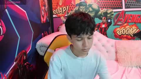 Snapshot of jisus_cat chatting on January 17, 2025, 11:40 pm Jisus online show from January 17, 2025, 11:40 pm