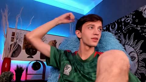 Snapshot of john_weasley chatting on December 4, 2024, 9:02 pm John online show from December 4, 2024, 9:02 pm