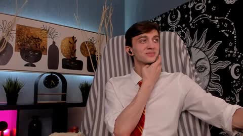 Snapshot of john_weasley chatting on January 8, 2025, 9:01 pm John online show from January 8, 2025, 9:01 pm