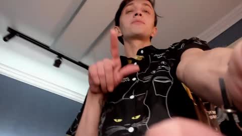 Snapshot of john_weasley chatting on January 20, 2025, 8:29 pm John online show from January 20, 2025, 8:29 pm