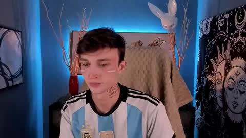 Snapshot of john_weasley chatting on February 18, 2025, 8:58 pm John online show from February 18, 2025, 8:58 pm