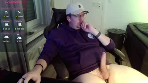 Snapshot of johndor22 chatting on December 17, 2024, 8:32 pm Jones online show from December 17, 2024, 8:32 pm