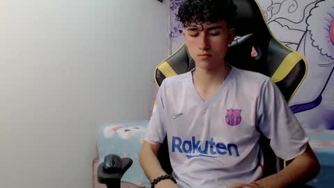 Snapshot of johnny_cagee chatting on December 23, 2024, 3:29 am johnny_cagee online show from December 23, 2024, 3:29 am