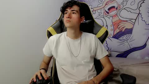 Snapshot of johnny_cagee chatting on January 14, 2025, 4:04 am johnny_cagee online show from January 14, 2025, 4:04 am