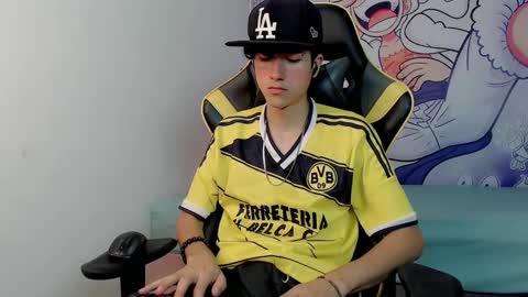 Snapshot of johnny_cagee chatting on February 8, 2025, 4:57 am johnny_cagee online show from February 8, 2025, 4:57 am