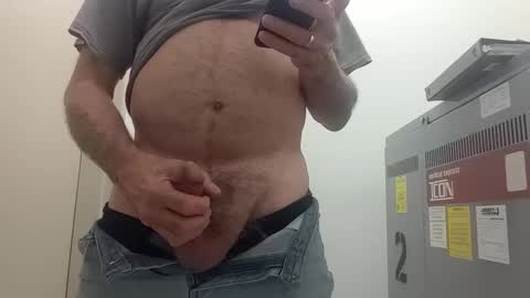 Snapshot of johnp7770 chatting on September 30, 2025, 3:28 pm johnp7770 online show from September 30, 2025, 3:28 pm