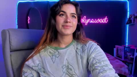 Snapshot of joselynsweet chatting on March 11, 2025, 1:37 am Sofia Garcia online show from March 11, 2025, 1:37 am