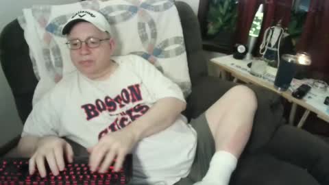 Snapshot of jpmel99 chatting on February 9, 2025, 3:43 am jpmel99 online show from February 9, 2025, 3:43 am