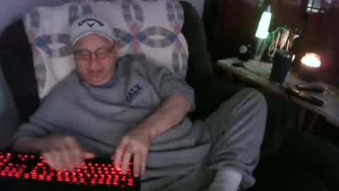 Snapshot of jpmel99 chatting on February 9, 2025, 11:25 pm jpmel99 online show from February 9, 2025, 11:25 pm