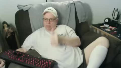 Snapshot of jpmel99 chatting on October 31, 2025, 11:17 pm jpmel99 online show from October 31, 2025, 11:17 pm