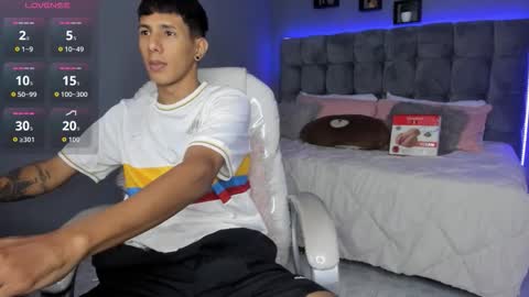 Snapshot of juan_zabala chatting on September 10, 2025, 11:43 am Juan online show from September 10, 2025, 11:43 am