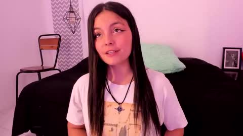 Snapshot of juanilittle chatting on September 13, 2025, 6:29 pm juani online show from September 13, 2025, 6:29 pm
