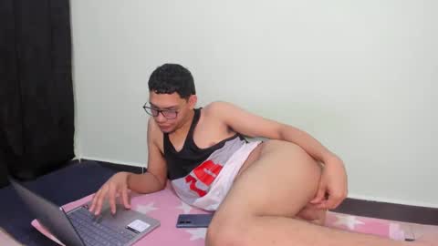 Snapshot of juansuarez204 chatting on February 20, 2025, 12:08 am juansuarez204 online show from February 20, 2025, 12:08 am