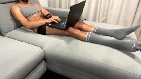 Snapshot of juanxxxo_ chatting on February 21, 2025, 10:15 pm juanxxxo_ online show from February 21, 2025, 10:15 pm