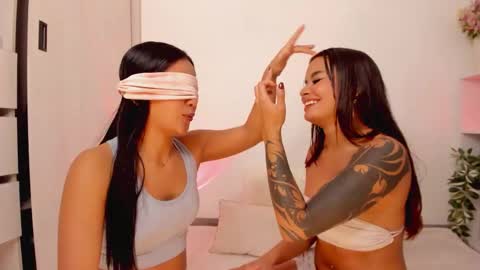 Julia online show from September 25, 2025, 1:31 am