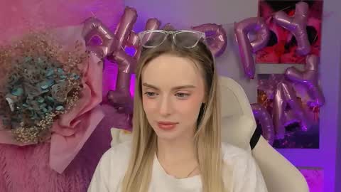 Snapshot of juliabrewwer chatting on September 18, 2025, 2:19 pm Julia online show from September 18, 2025, 2:19 pm