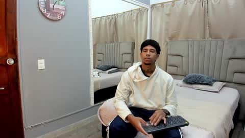 Snapshot of julian_billy chatting on January 17, 2025, 11:27 am julian billy online show from January 17, 2025, 11:27 am