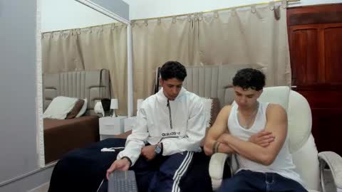 Snapshot of julian_billy chatting on February 7, 2025, 11:34 am julian billy online show from February 7, 2025, 11:34 am