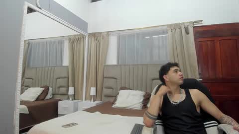 Snapshot of julian_billy chatting on February 15, 2025, 11:28 am julian billy online show from February 15, 2025, 11:28 am