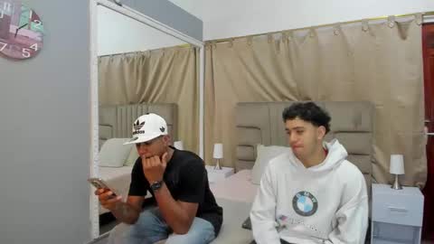 Snapshot of julian_billy chatting on February 21, 2025, 12:06 pm julian billy online show from February 21, 2025, 12:06 pm