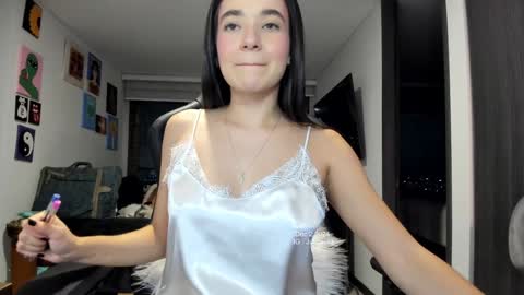 Snapshot of julidavila chatting on December 3, 2024, 12:24 am Jeimy Help me to reach 100 thumbs up online show from December 3, 2024, 12:24 am