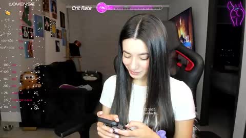 Snapshot of julidavila chatting on February 24, 2025, 3:12 am Jeimy Help me to reach 100 thumbs up online show from February 24, 2025, 3:12 am