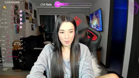 Snapshot of julidavila chatting on March 5, 2025, 2:25 am Jeimy Help me to reach 100 thumbs up online show from March 5, 2025, 2:25 am