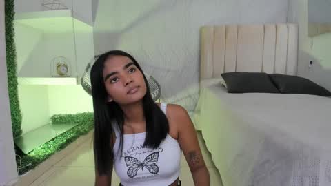 Snapshot of julieta_aguilar chatting on January 30, 2025, 7:26 pm Juli online show from January 30, 2025, 7:26 pm