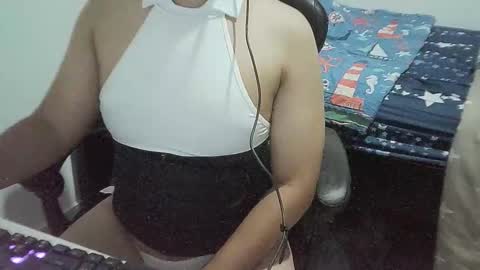 Snapshot of juligurlygirly chatting on September 29, 2025, 6:24 pm juligurlygirly online show from September 29, 2025, 6:24 pm