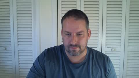 Snapshot of just_inside chatting on October 1, 2025, 2:01 pm just_inside online show from October 1, 2025, 2:01 pm