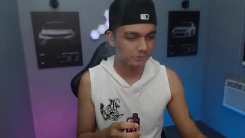 Snapshot of justagamerxxx chatting on September 21, 2025, 9:05 pm Rhys online show from September 21, 2025, 9:05 pm