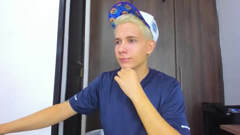 Snapshot of justin_biker chatting on November 2, 2025, 10:28 am justin_biker online show from November 2, 2025, 10:28 am