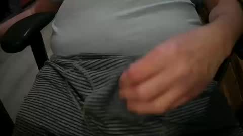 Snapshot of justme39057 chatting on October 10, 2025, 7:35 pm Justme39057 online show from October 10, 2025, 7:35 pm