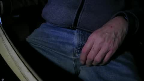 Snapshot of justme39057 chatting on November 3, 2025, 10:21 pm Justme39057 online show from November 3, 2025, 10:21 pm