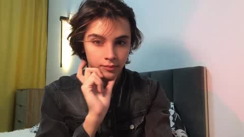 Snapshot of k0sta_32 chatting on January 17, 2025, 10:00 am k0sta online show from January 17, 2025, 10:00 am