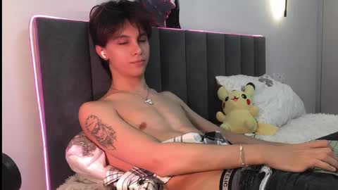 Snapshot of k0sta_32 chatting on February 13, 2025, 4:32 am k0sta online show from February 13, 2025, 4:32 am