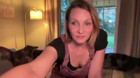 Snapshot of kaileeshy chatting on January 22, 2025, 3:52 am Kailee Smile online show from January 22, 2025, 3:52 am