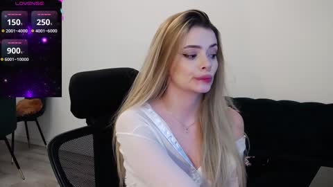 Snapshot of kailyn_moen01 chatting on December 2, 2024, 10:01 pm Kailyn online show from December 2, 2024, 10:01 pm