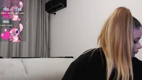 Snapshot of kailyn_moen01 chatting on March 2, 2025, 11:53 pm Kailyn online show from March 2, 2025, 11:53 pm