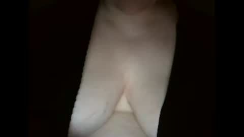 Snapshot of kamillalalove chatting on March 2, 2025, 5:25 pm KamillaLaLove online show from March 2, 2025, 5:25 pm