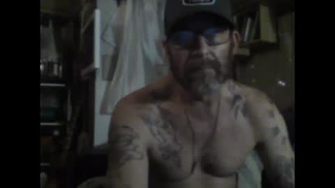 Snapshot of kaneisyours2420 chatting on October 10, 2025, 9:52 am Tucker online show from October 10, 2025, 9:52 am